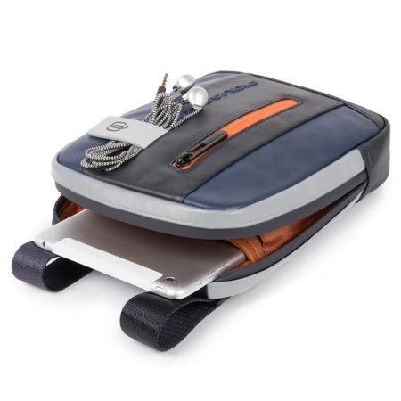 Kleine Herrentasche Piquadro Urban blau und grau CA3084UB00 / BLGR