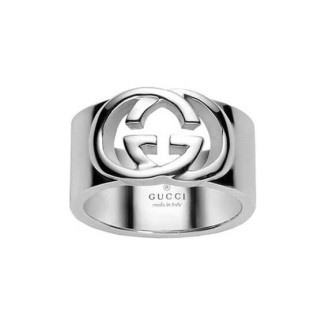 Gucci Britt band ring with monogram YBC190482001