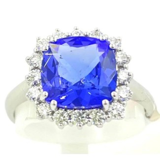 Ring with blue Tanzanite cushion 9x9mm and natural diamonds 2