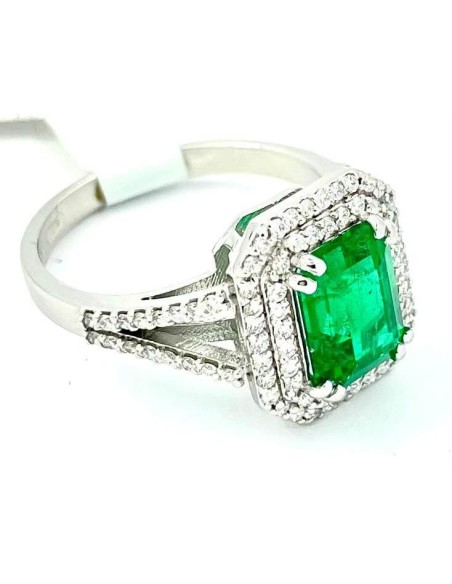 Two carat Colombian Emerald ring in gold and diamonds