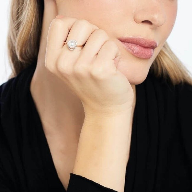 Anello Mimi Vivienne in oro rosa, perla bianca e diamanti - A25VVRBDA