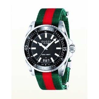 Gucci Man-Dive Übergrösse Quarz YA136206