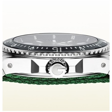 Gucci Man-Dive Übergrösse Quarz YA136206