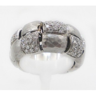 Band aus 18kt Weißgold mit natürlichen Diamanten gehämmert Brillantschliff