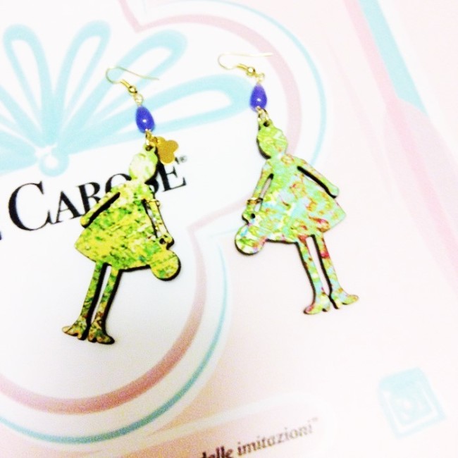 Orecchini bambola Le Carose Couture gancio dorato