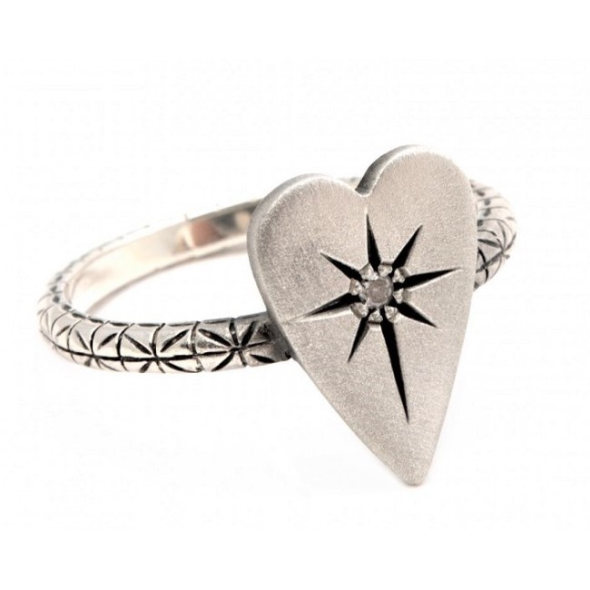 Eight great heart Jewelry ring in silver with diamond ice