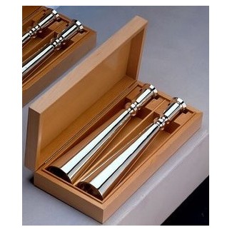 Coppia di candelieri in argento 925