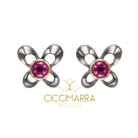 Mimì Y-ME butterfly earrings in black and pink gold with ruby