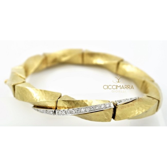 Vendorafa semi-rigid torchon bracelet in gold and diamonds