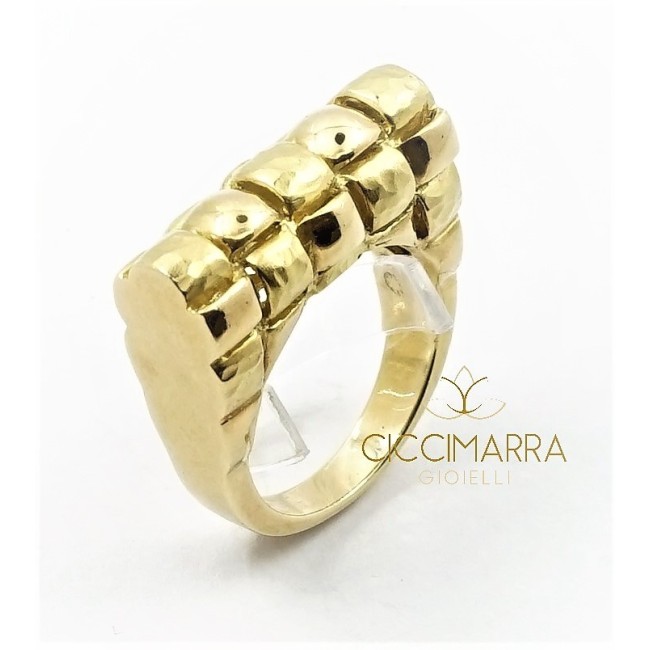 Vendorafa Ring mit ineinander verwobenen Satin-Finish und poliertem Gelbgold.