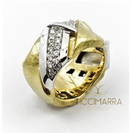 Vendorafa Ring, geflochtenes Band, in Gold und Diamanten.