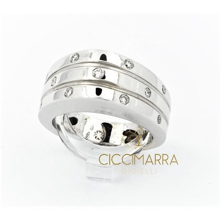 Vendorafa band ring in shiny white gold with diamonds